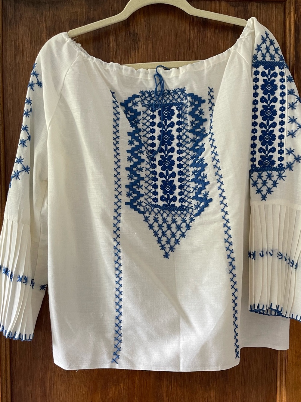 Vintage Romanian blouse. White Off-Shoulder Blouse with Blue Embroidered Sleeves